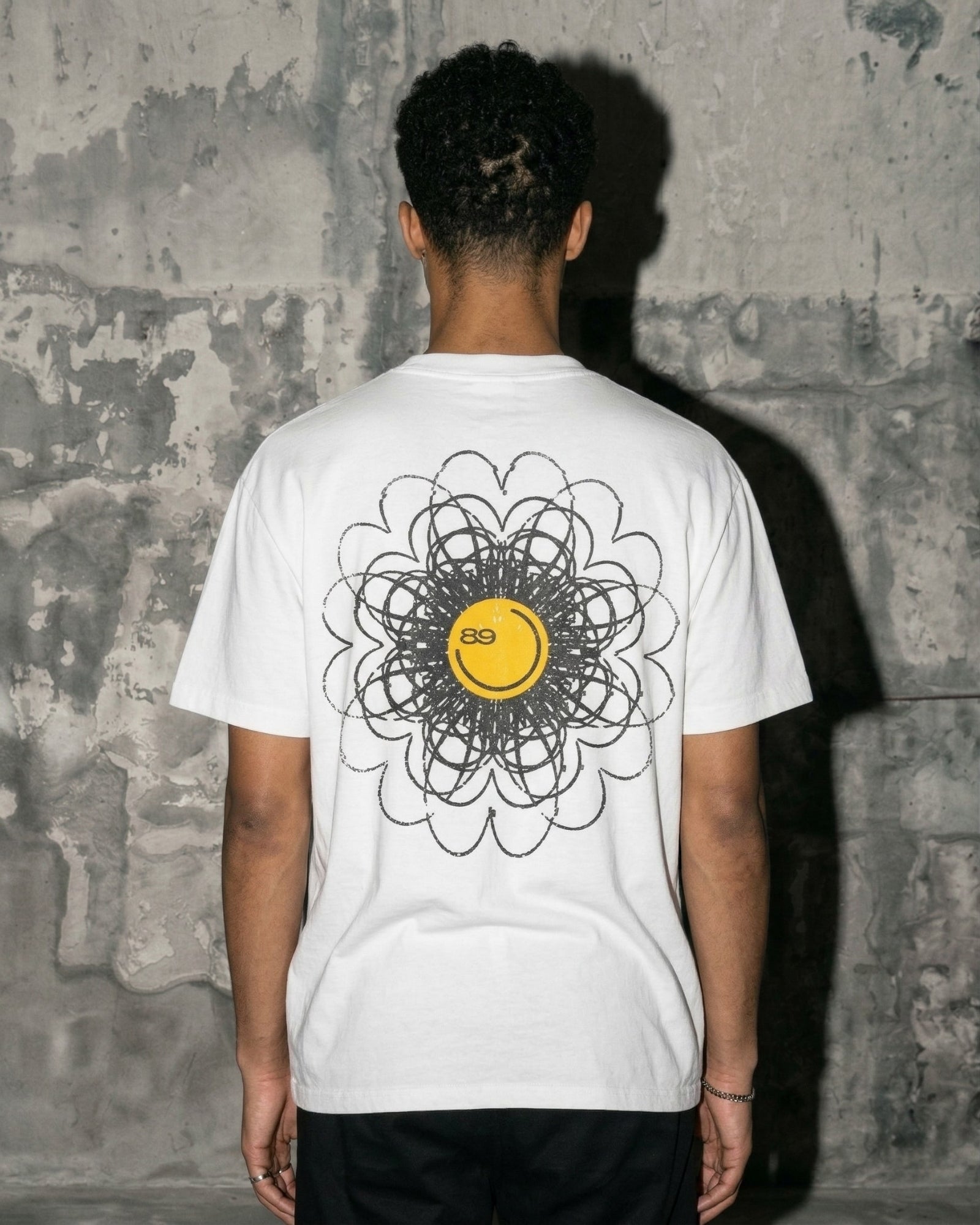 89 Smiley Daisy Tee