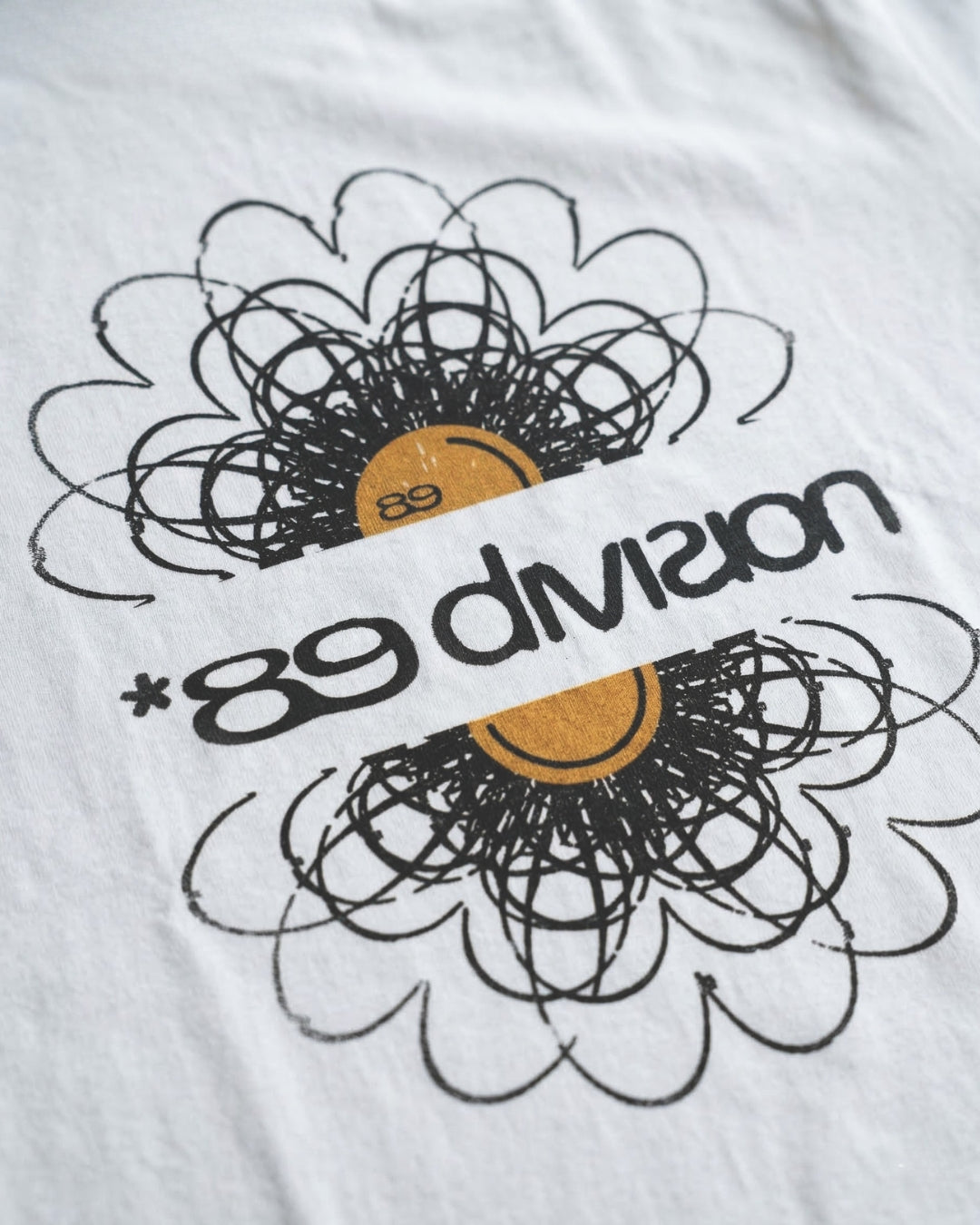 89 Smiley Daisy Tee